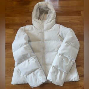 Under Armour Women's White Puffer Jacket